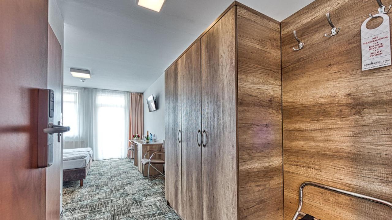 Double or Twin Room,1270940350:JPEG